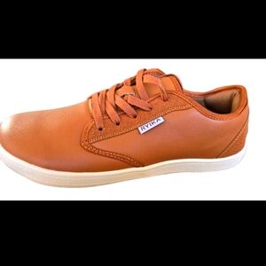 RYIKA Size 42= US 8.5 Tan Sneakers Leather Shoes Casual